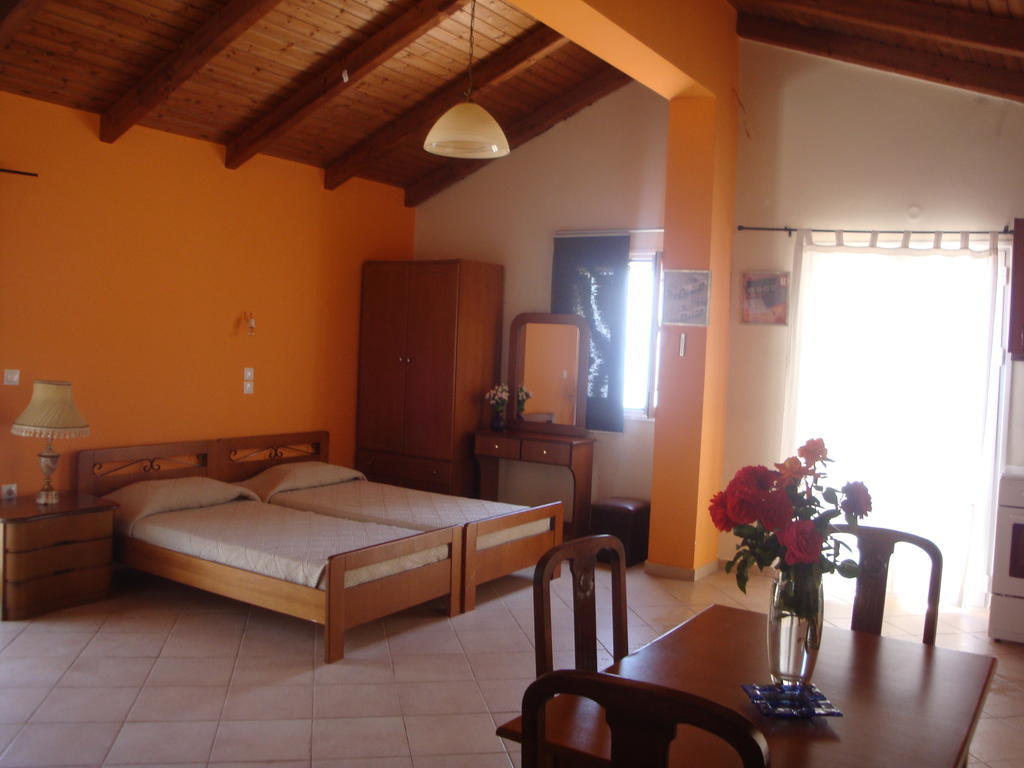 Santafemia Apartment Agia Efimia Ruang foto