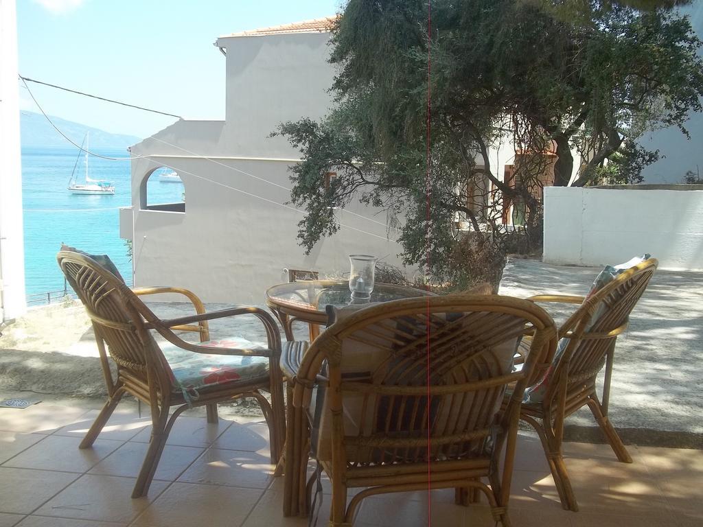 Santafemia Apartment Agia Efimia Ruang foto