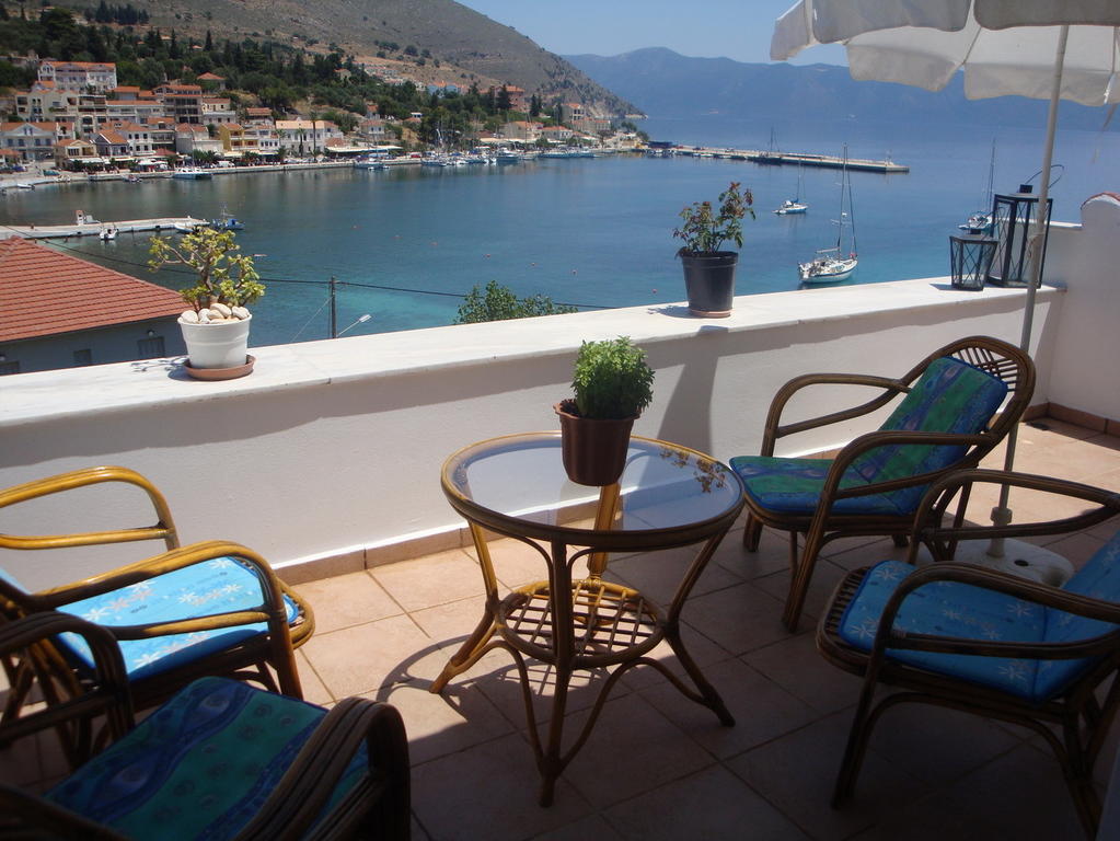 Santafemia Apartment Agia Efimia Ruang foto