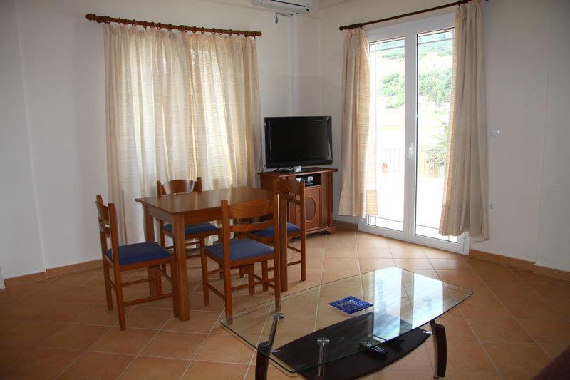 Santafemia Apartment Agia Efimia Bagian luar foto
